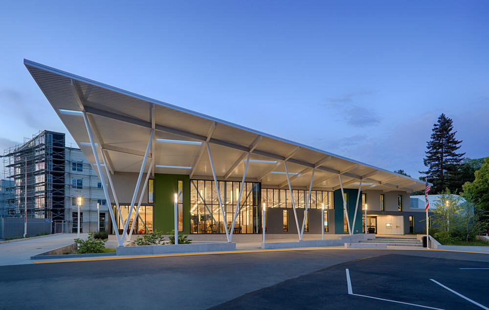 Entrance of San Lorenzo library. Photo links to photo album that open in a new window.